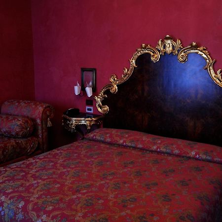 Residenza D'Epoca San Cassiano Hotel Venesia Bagian luar foto