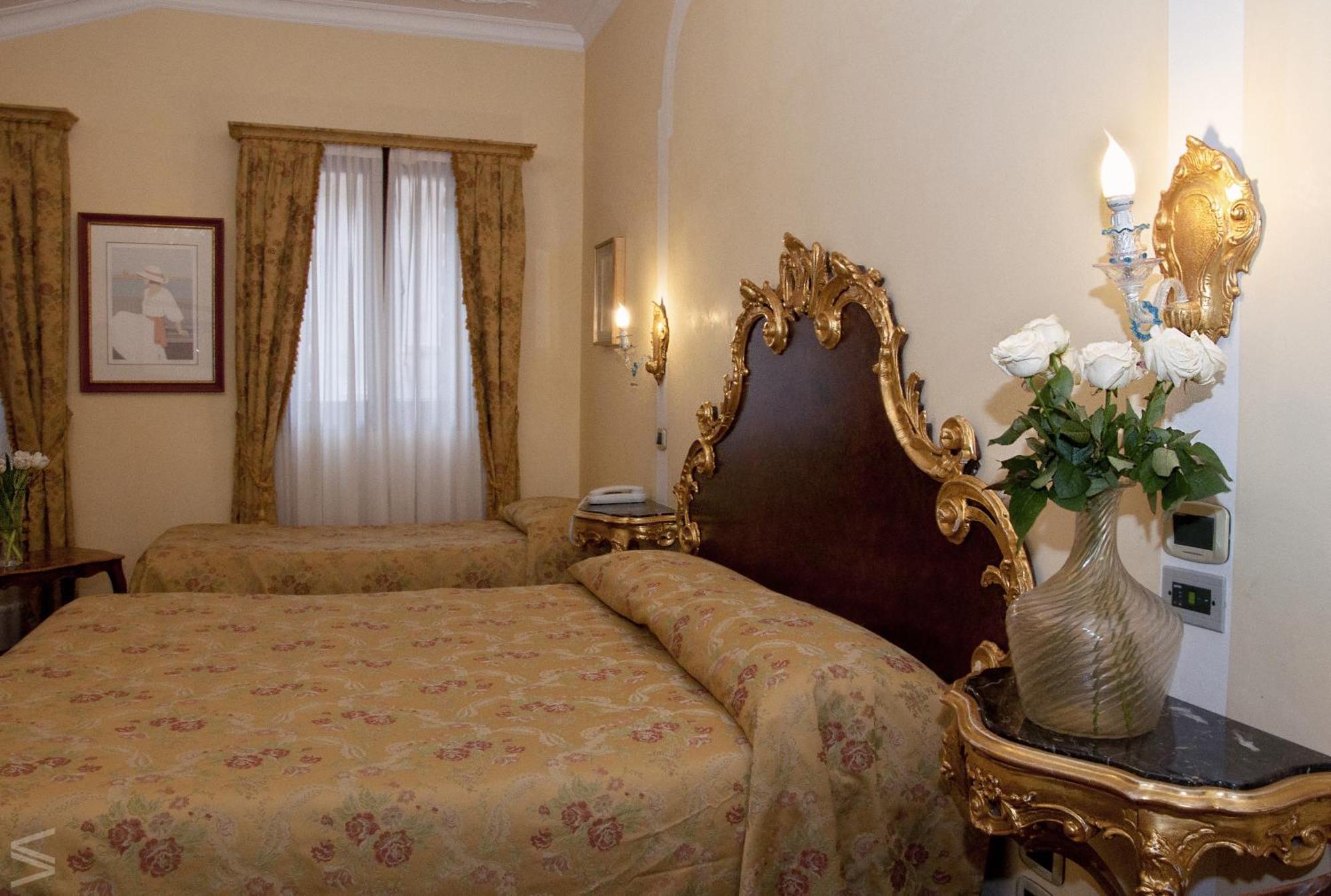 Residenza D'Epoca San Cassiano Hotel Venesia Bagian luar foto