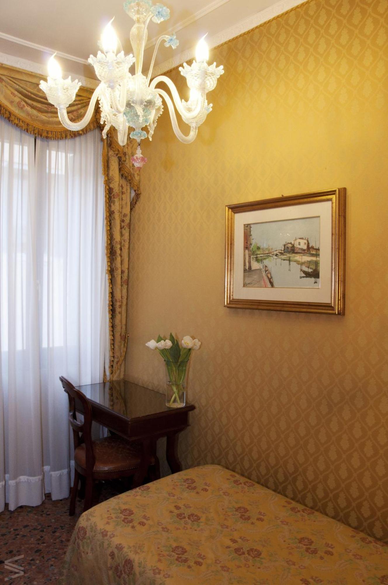 Residenza D'Epoca San Cassiano Hotel Venesia Bagian luar foto