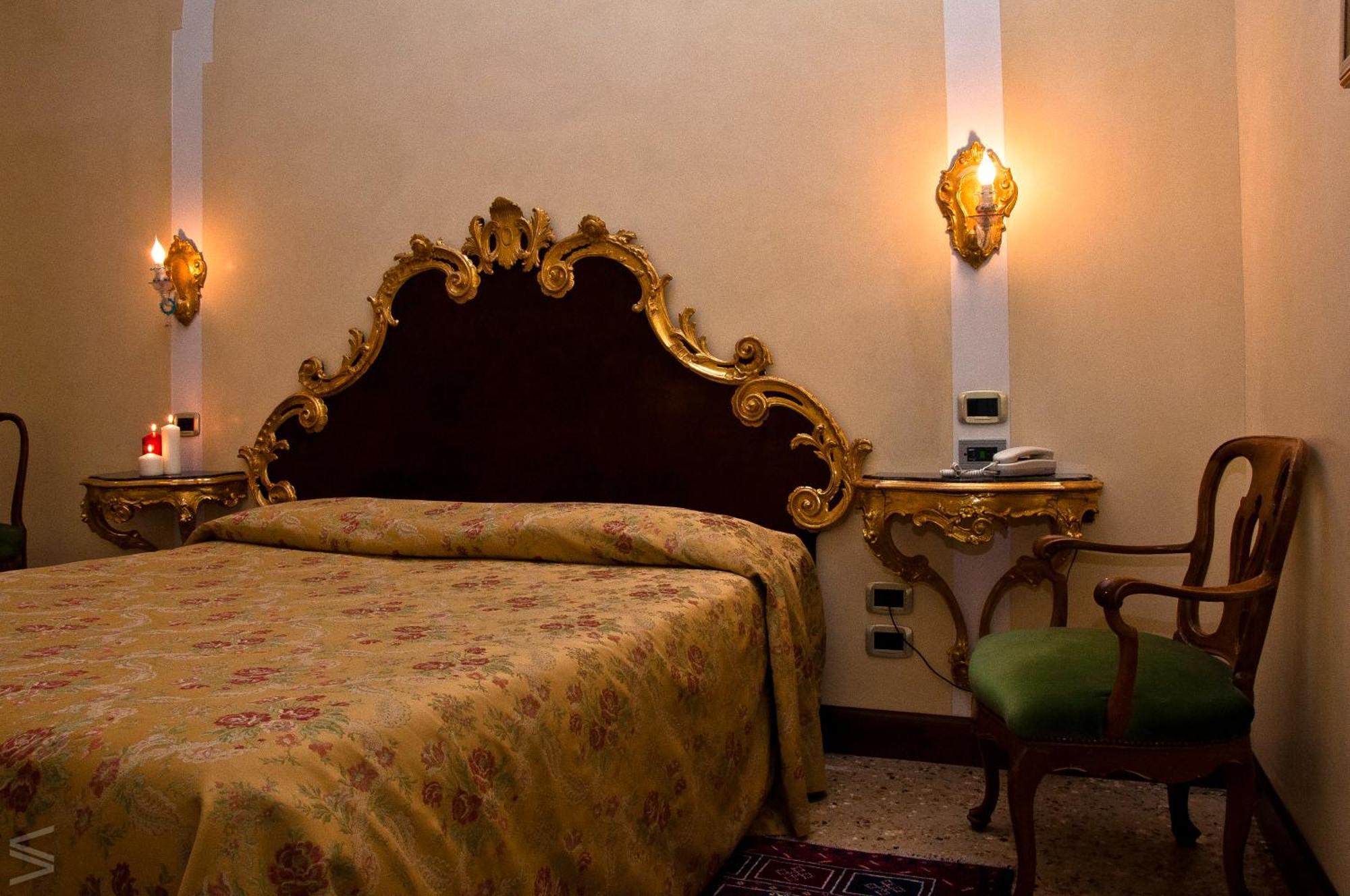 Residenza D'Epoca San Cassiano Hotel Venesia Bagian luar foto