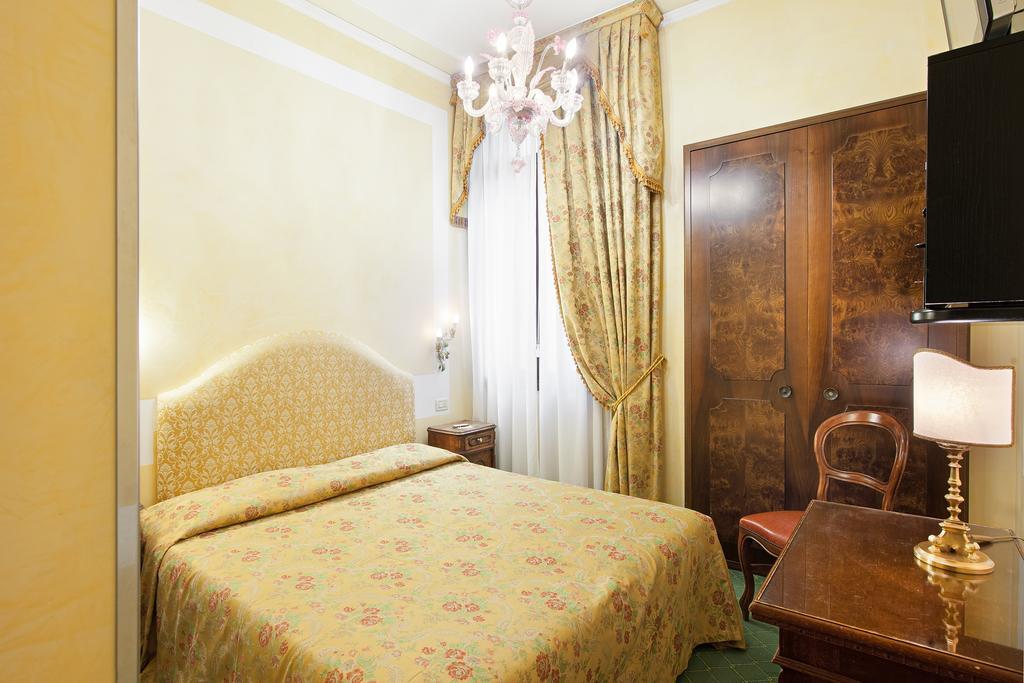 Residenza D'Epoca San Cassiano Hotel Venesia Bagian luar foto