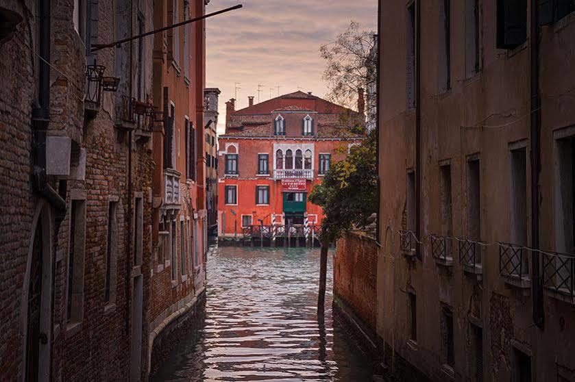Residenza D'Epoca San Cassiano Hotel Venesia Bagian luar foto